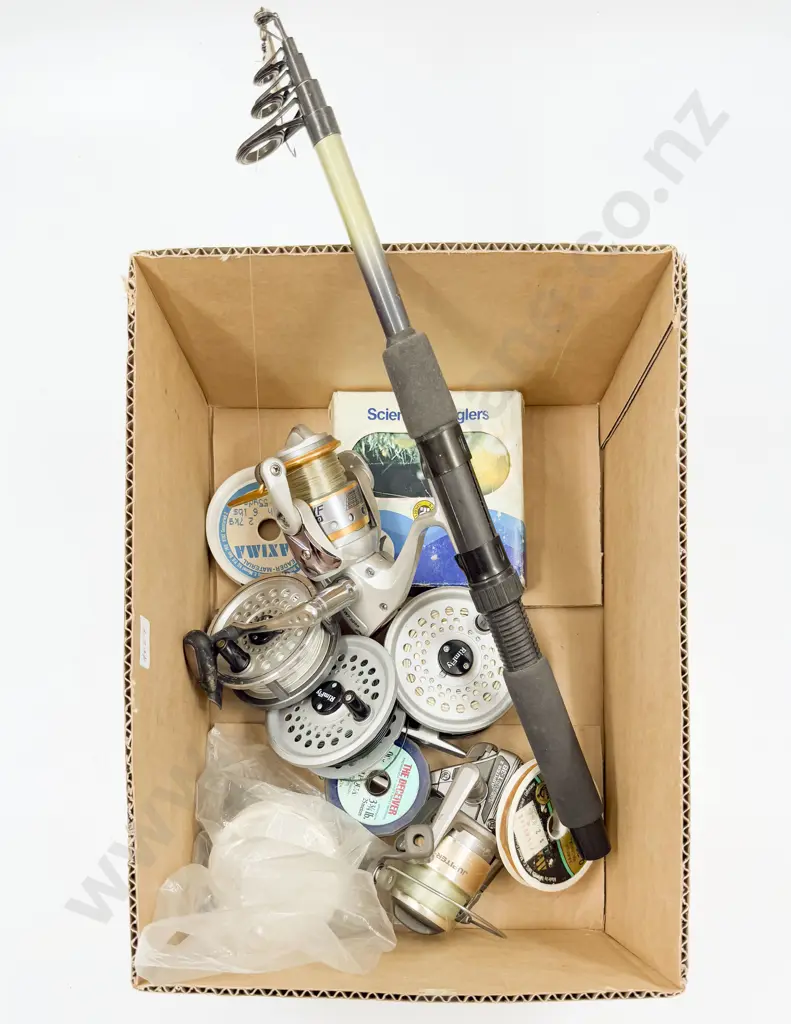 Qty of Assorted Fishing Reels together with Collapsible Fishing Rod Image 1++