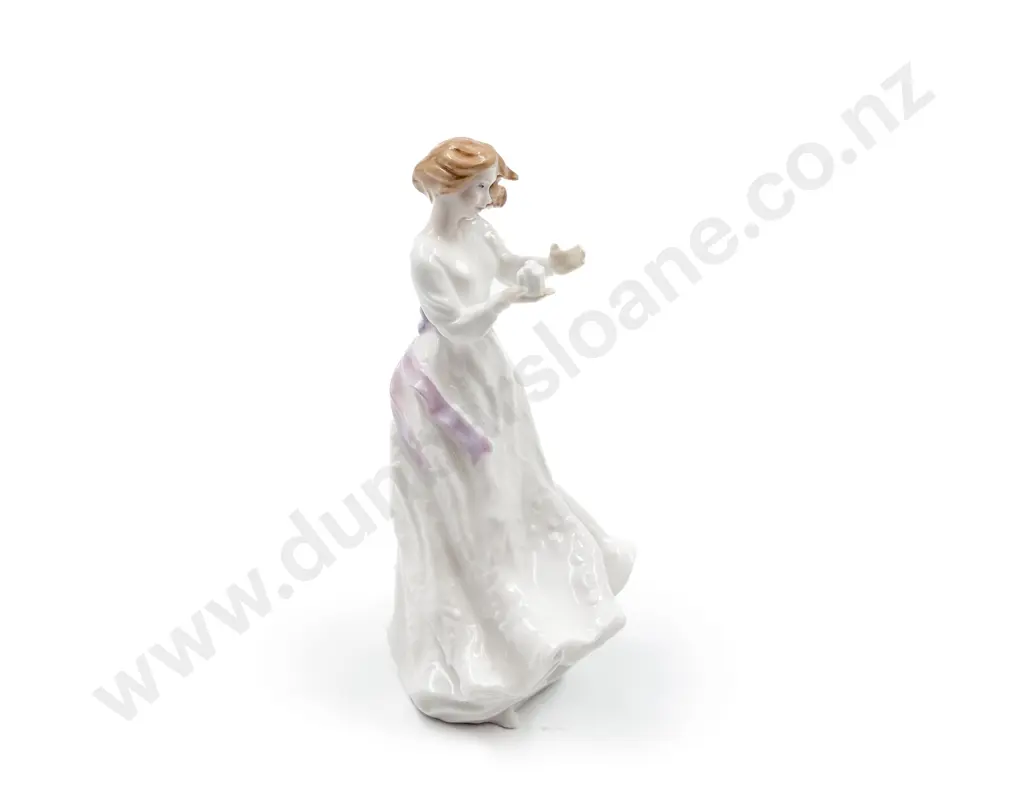 Royal Doulton Figure "Thank You - Mother" Image 1++