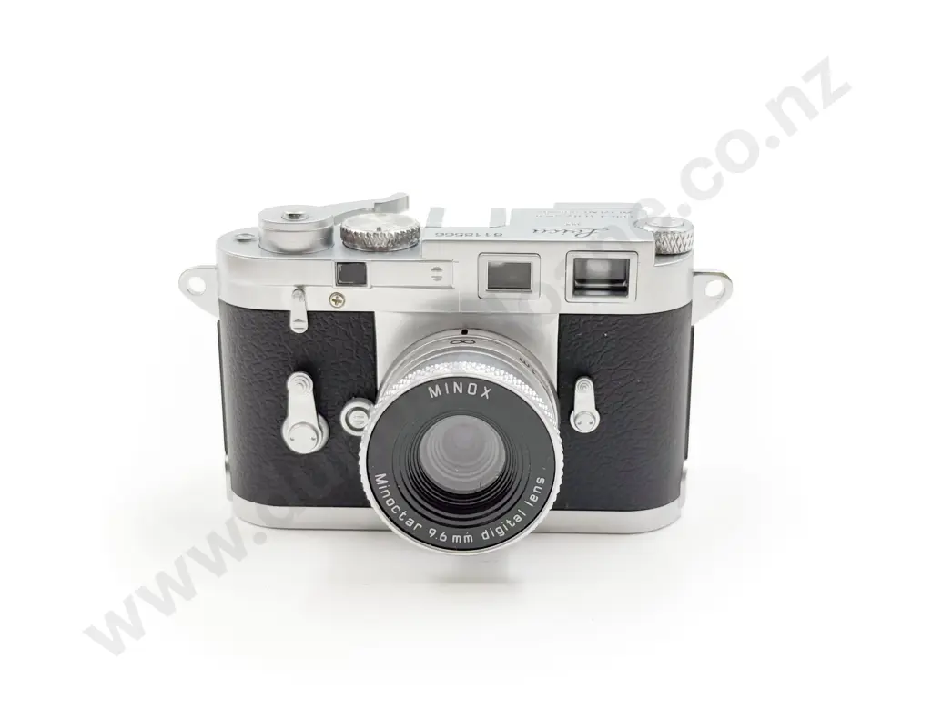 Minox "Minoctar" 9.6mm Miniature Digital Camera with Presentation Case Image 1++