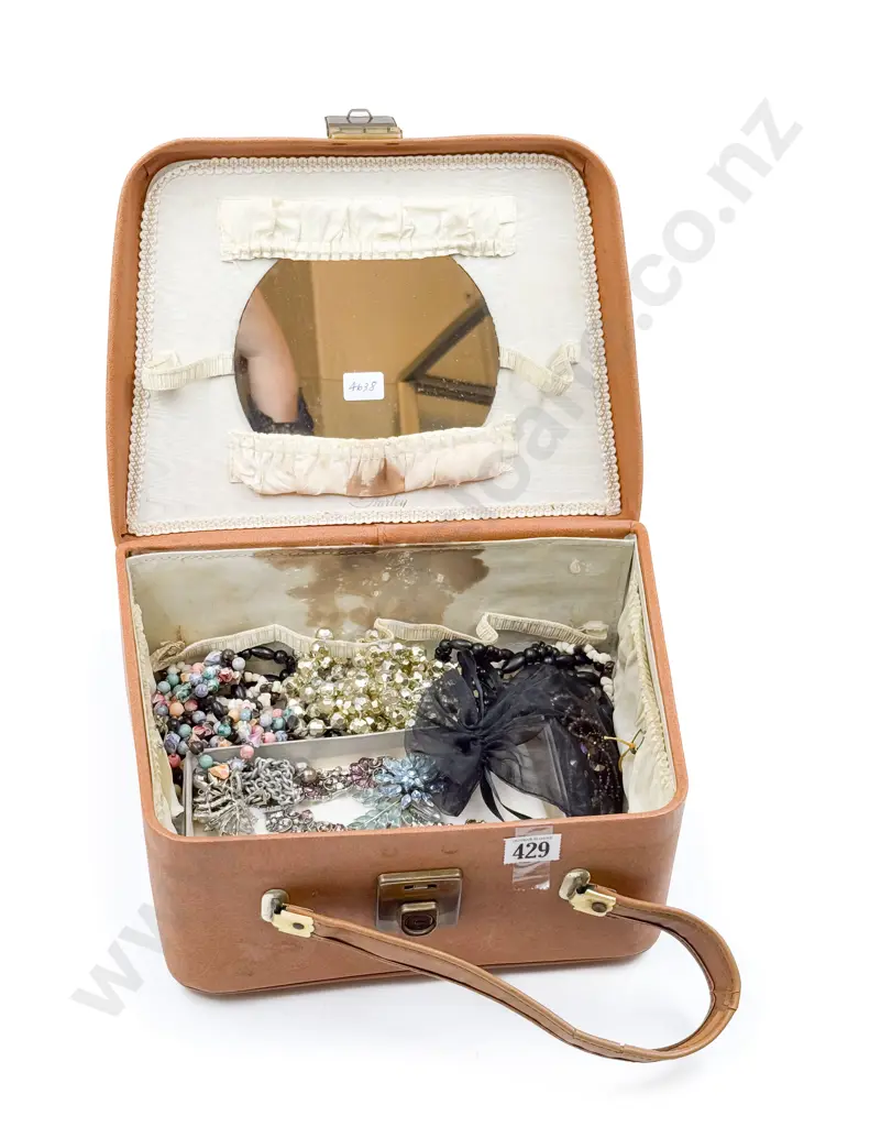 Qty of Assorted Costume Jewellery in Vanity Case Image 1++