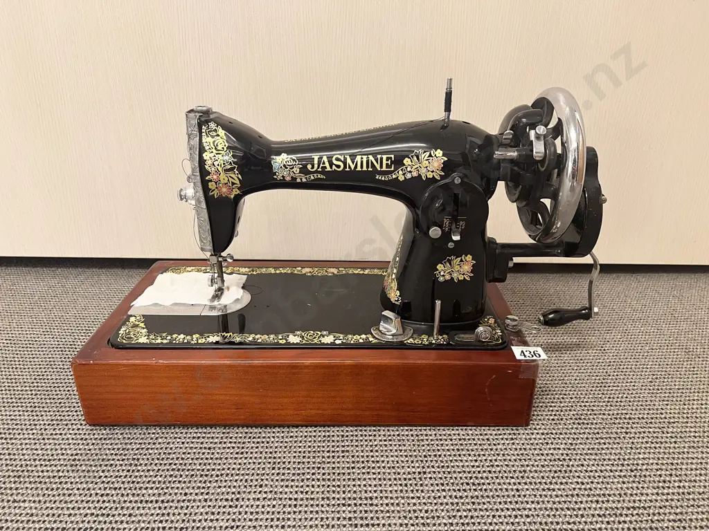 Jasmine Repro Sewing Machine Image 1++
