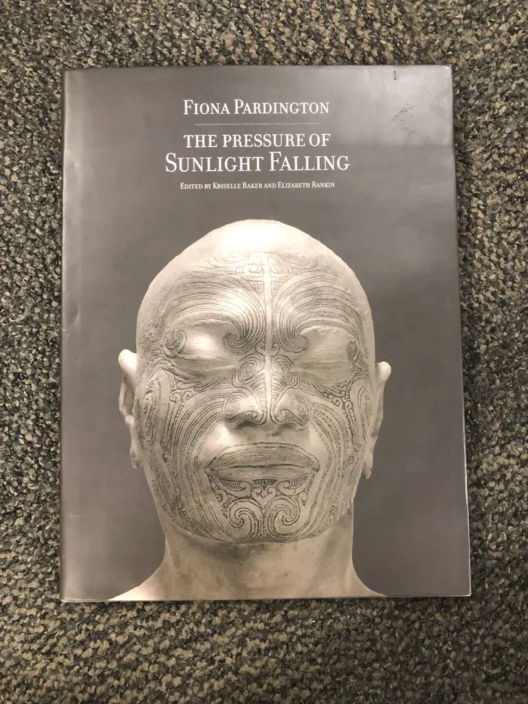 Fiona Pardington "The Pressure of Sunlight Falling" Image 1++