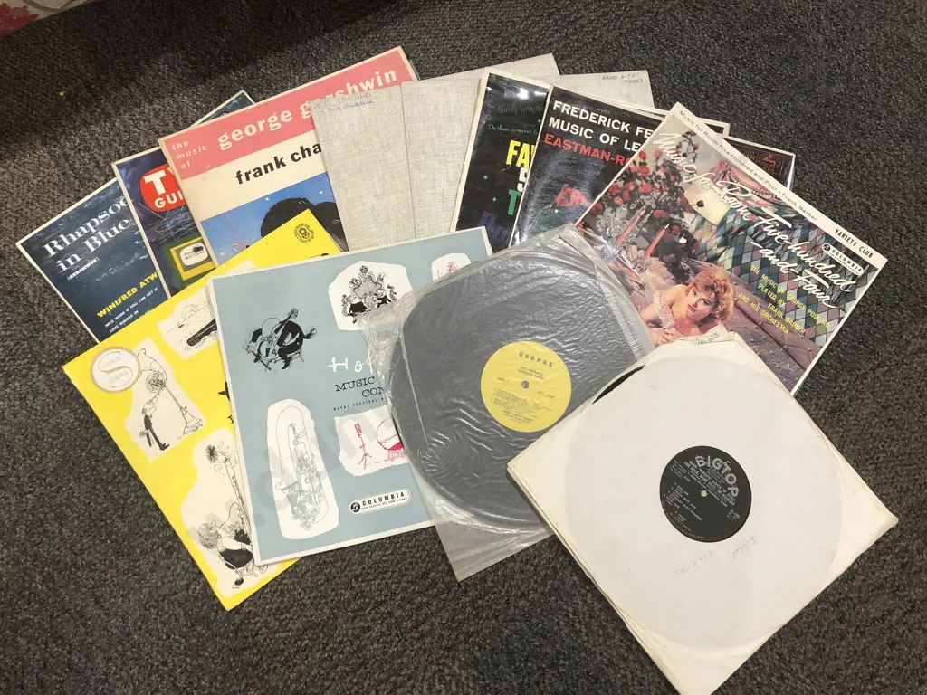 Box of Assorted Records Image 1++