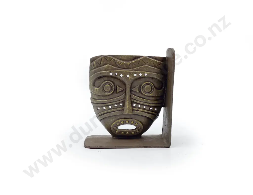 Mask Form Book End Image 1++