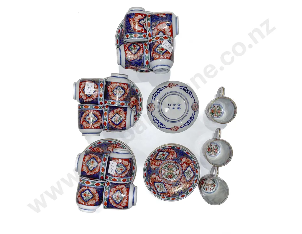 Qty of Chinese Imari Pattern Cups and Saucers Image 1++