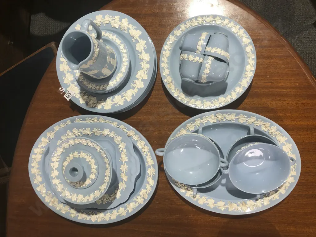 Wedgwood Part Dinner Service Image 1++