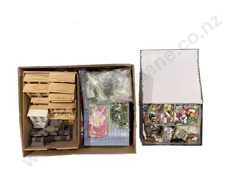 Qty of Assorted Dolls Image 1++