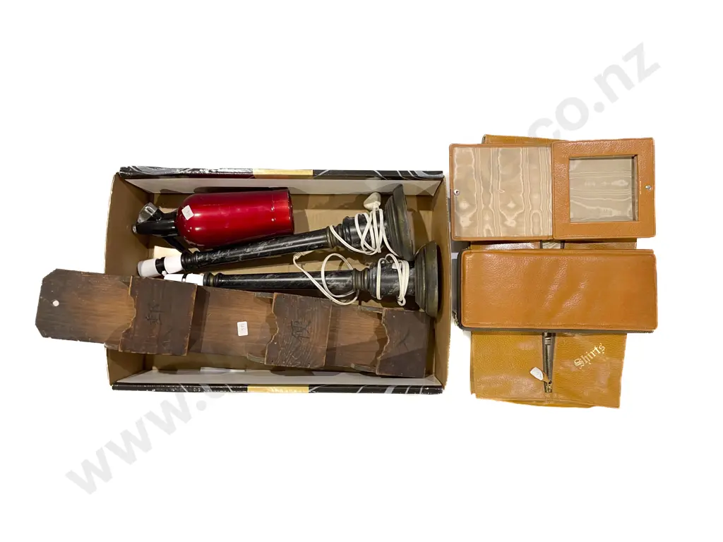 Box Qty of Assorted Vintage incl Lamps Image 1++