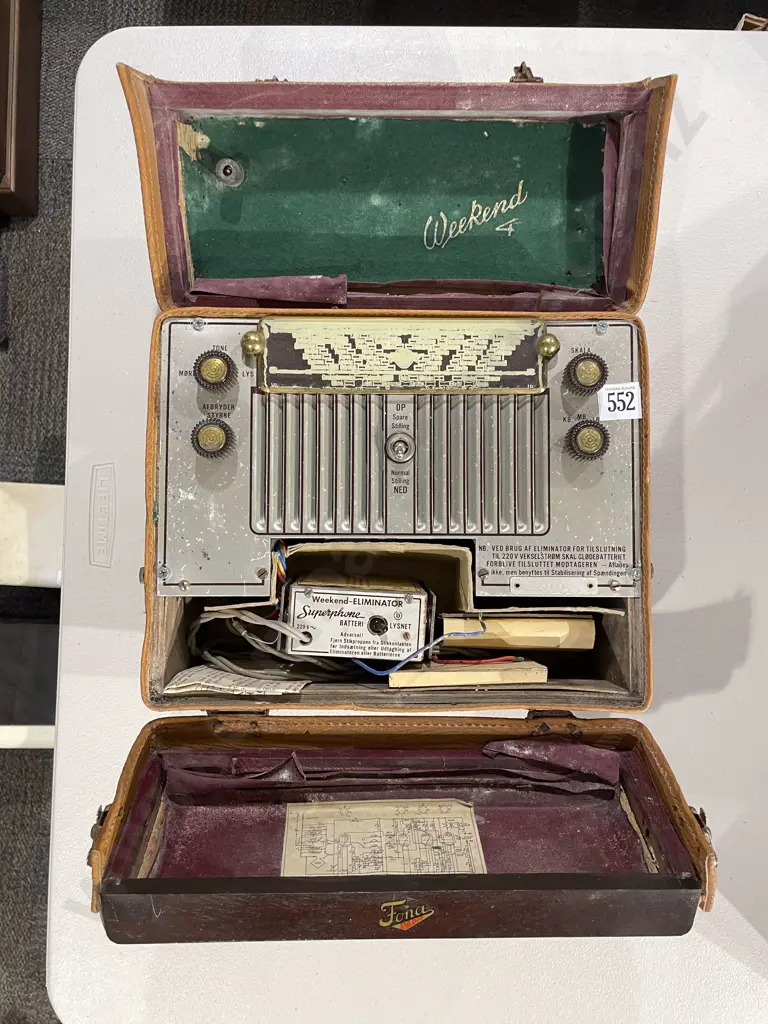 Two Vintage Portable Radios Image 1++