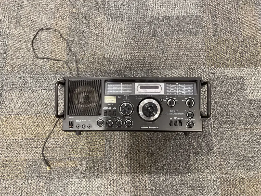 National Panasonic Communications Receiver and Assorted Image 1++