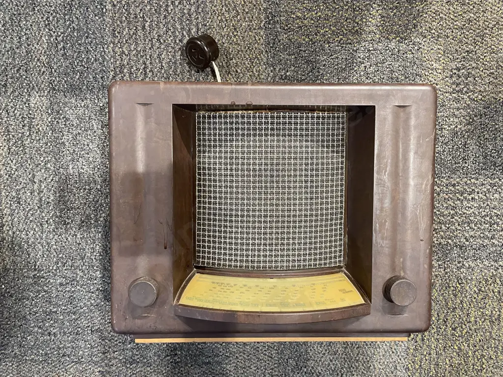 Vintage Radio Image 1++