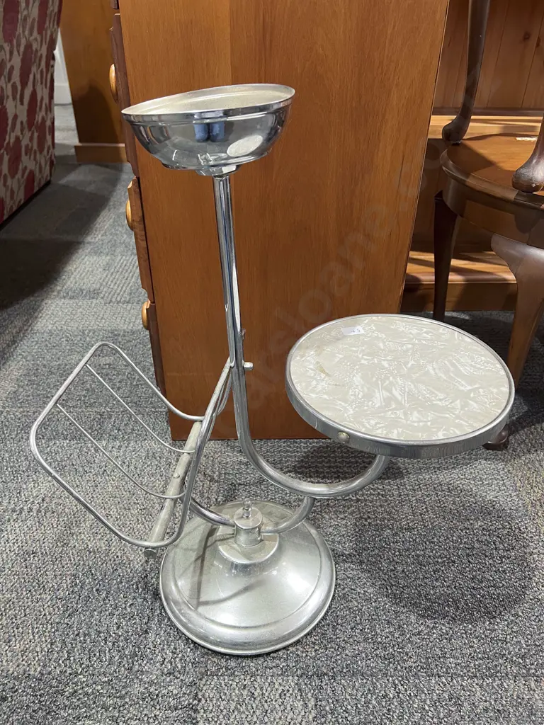 Mid 20th Century Smokers Stand Image 1++