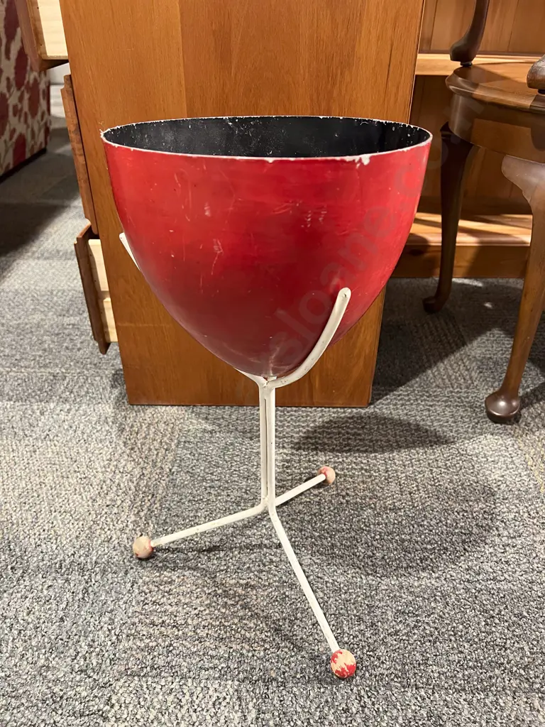 Mid Century Planter and Stand Image 1++