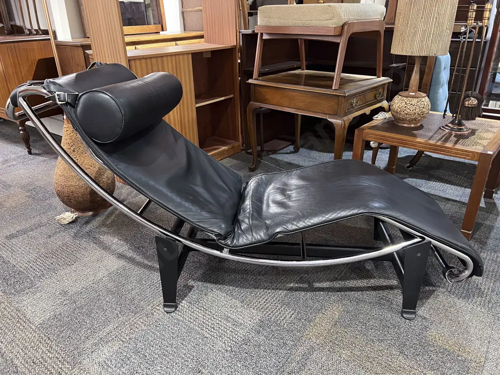 Le Corbusier LC4 Style Chaise Longue Image 1++