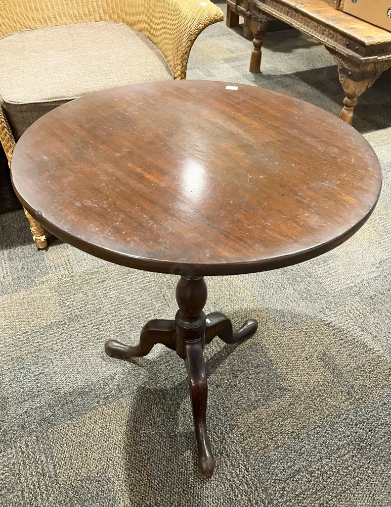 Geo III Mahogany Snap Top Wine Table Image 1++