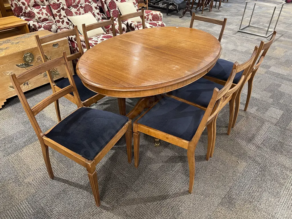 Oval Extension Dining Table and Eight Chairs Image 1++