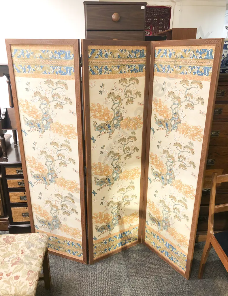 Three Panel Dressing Screen Image 1++