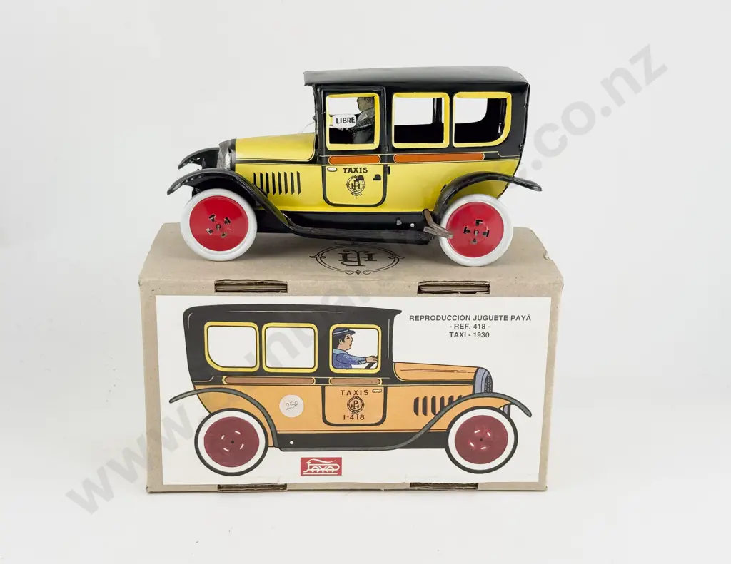 Boxed Paya (Spain) Reproduction Ref 418 Tinplate Taxi 1930 Image 1++