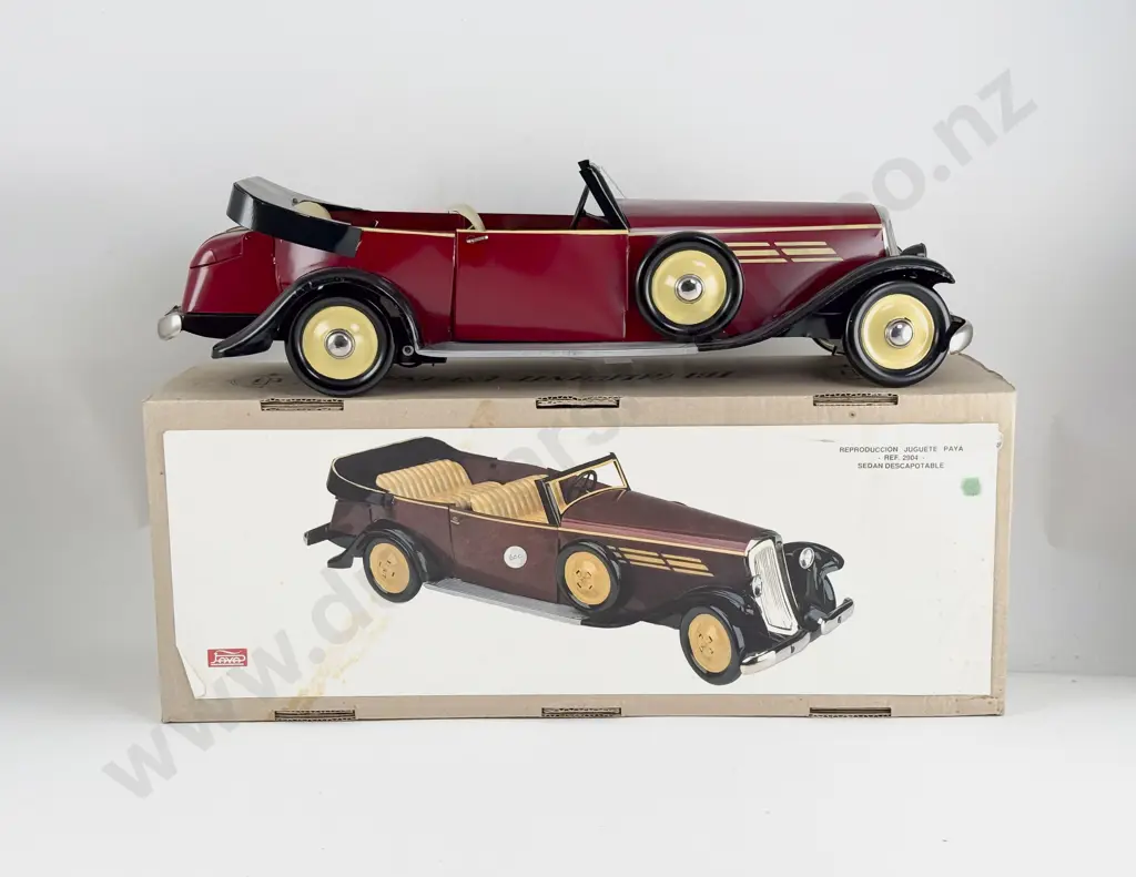 Boxed Paya (Spain) Reproduction Ref 2904 Tinplate Sedan Descapotable Image 1++