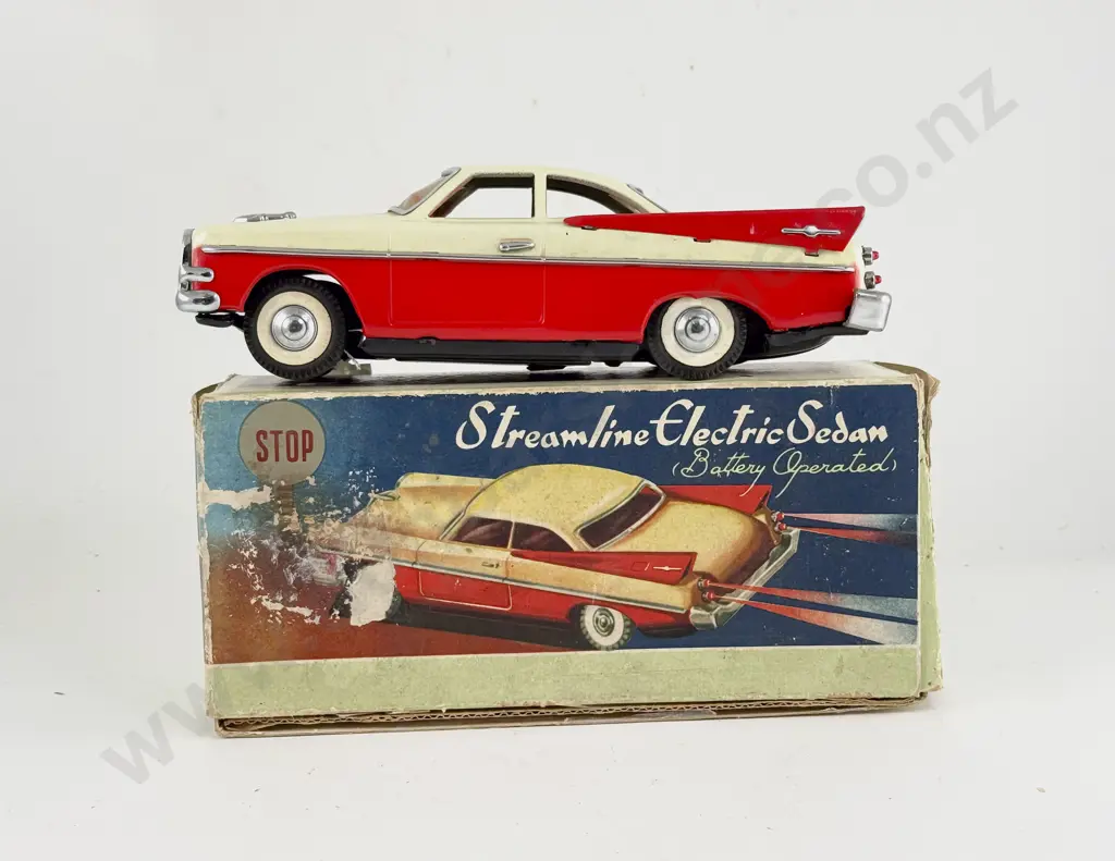 Boxed China First Issue (MF009) Tinplate Streamline Electric Sedan Image 1++
