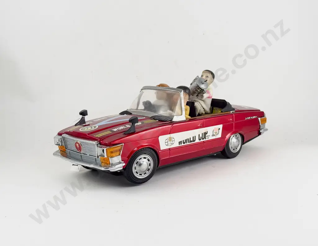 China ME611 Tinplate World Cup News Car Image 1++