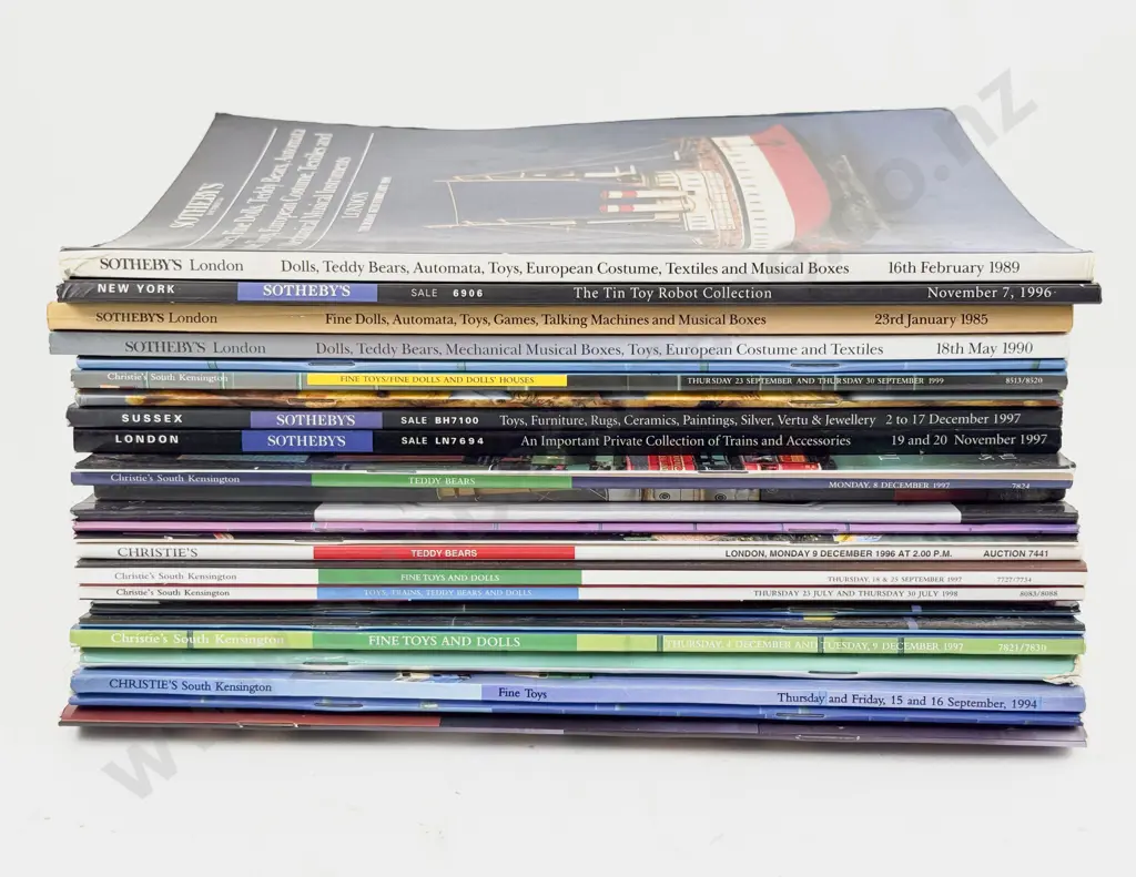 Small Qty Vintage Sotheby's Christies and other Auction House Toy Catalogues Image 1++