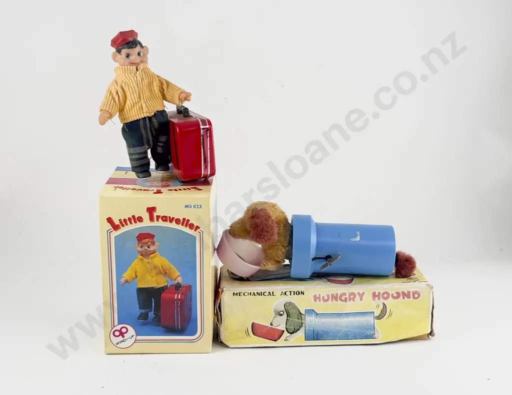 Boxed United Made in Japan Flock & Plastic Hungry Hound Image 1++