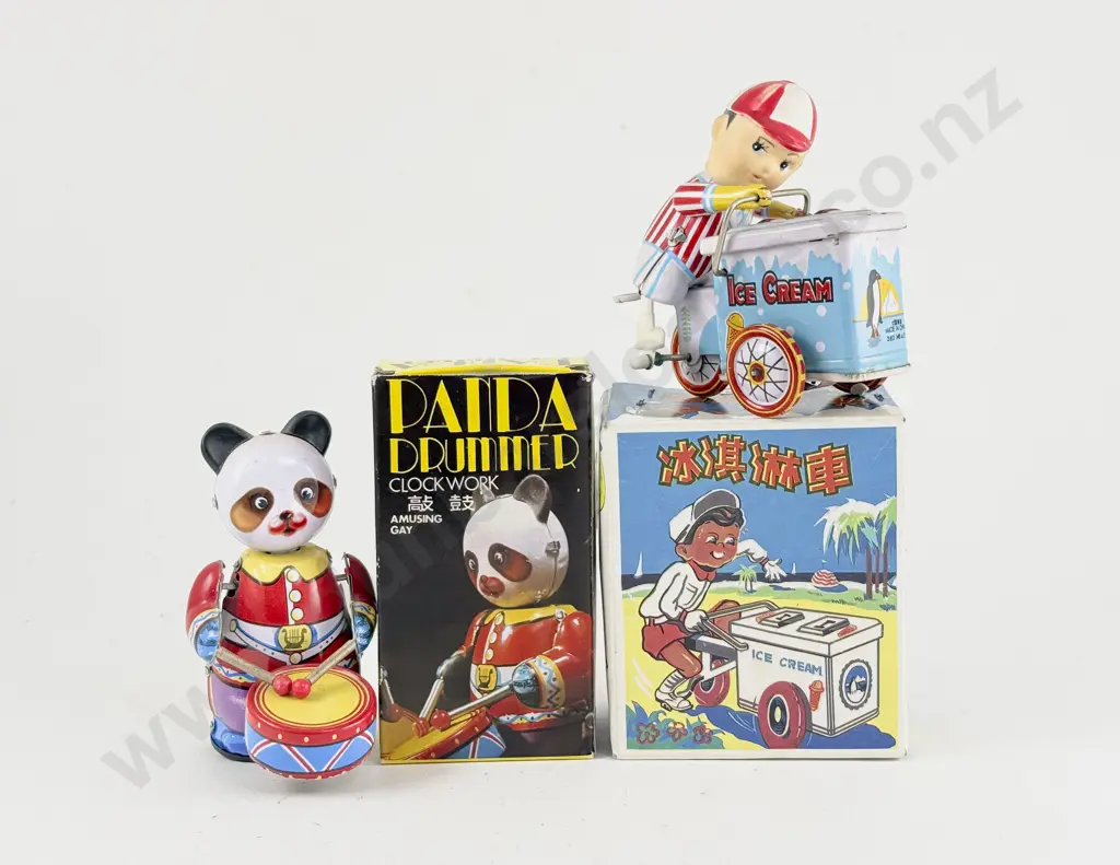 Boxed China MS405 Tinplate Ice Cream Vendor and Panda Drummer Image 1++