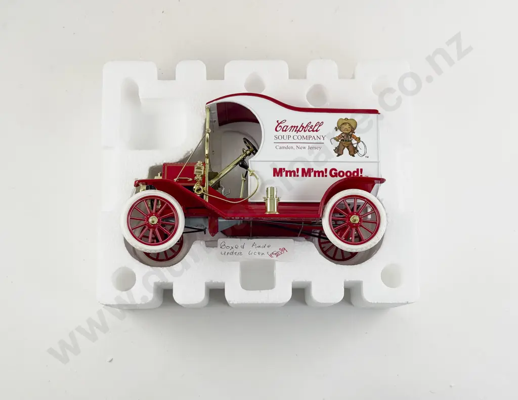 Boxed Gearbox 1912 Ford Model T Delivery Truck for Campbell Soup Company Image 1++