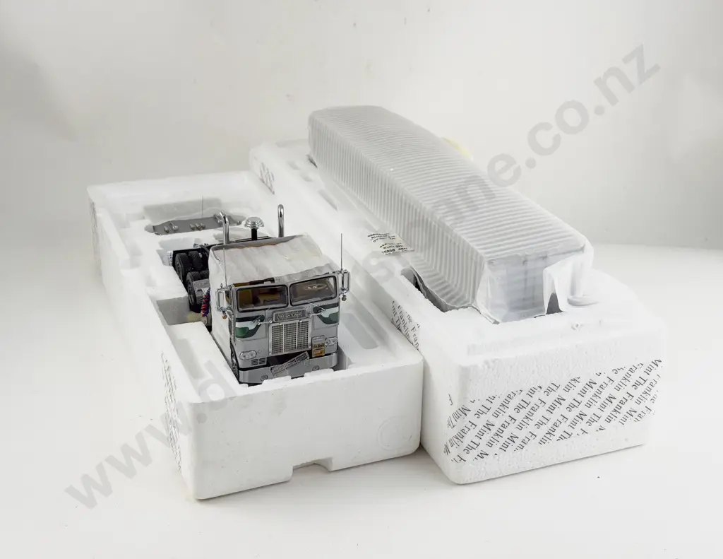 Boxed Franklin Mint 1979 Freightliner Image 1++