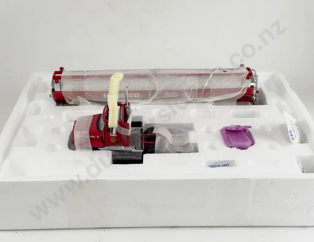 Boxed Franklin Mint FD Mack Hose Co. No.3 Tanker Truck Image 1++