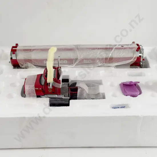 Boxed Franklin Mint FD Mack Hose Co. No.3 Tanker Truck