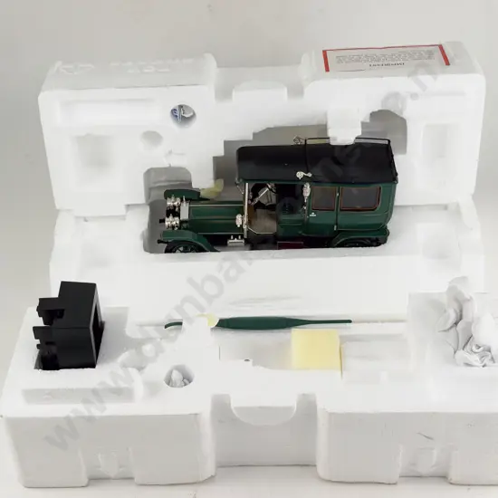 Boxed Franklin Mint 1907 Rolls-Royce Silver Ghost