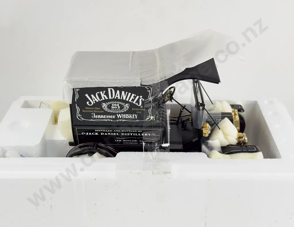 Boxed Franklin Mint 1913 Ford Model T Delivery Jack Daniels Image 1++