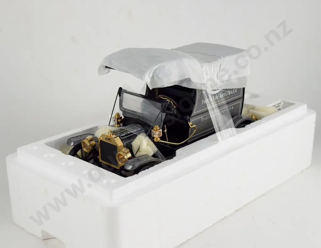 Boxed Franklin Mint 1913 Ford Model T Delivery Colt Patent Fire Arms MFG Co Image 1++