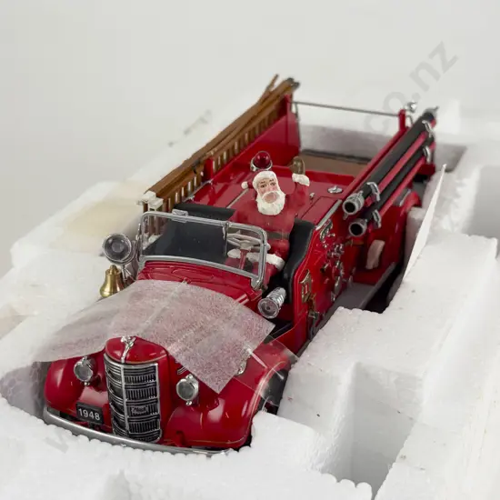 Boxed Franklin Mint 1948 Mack FD Christmas Truck