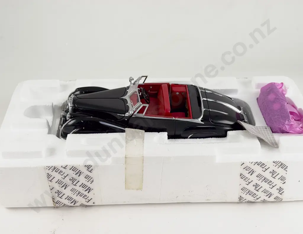 Boxed Franklin Mint 1947 Bentley Image 1++