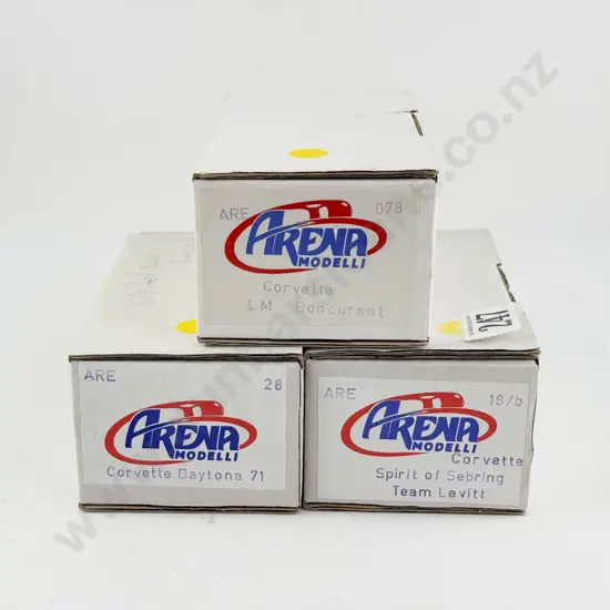 Three Arena Modelli Italy Resin and Diecast Kit Set 1/43 Scale Corvette Models