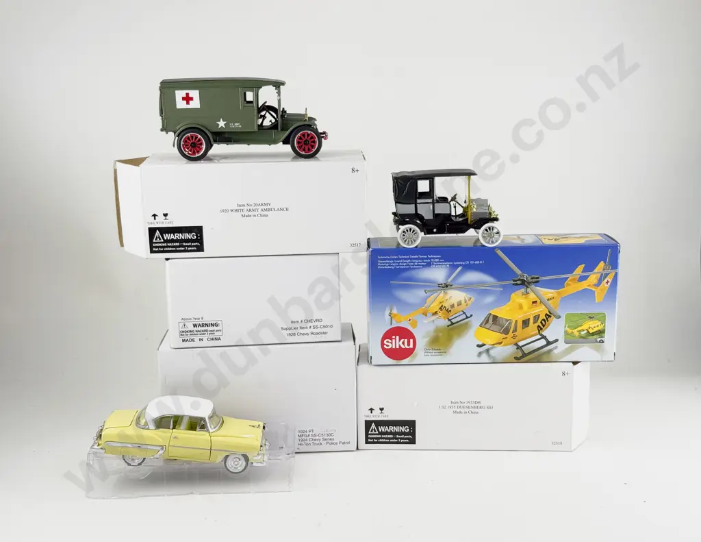 Various Manufacture 7 Boxed Classic Car Models Image 1++