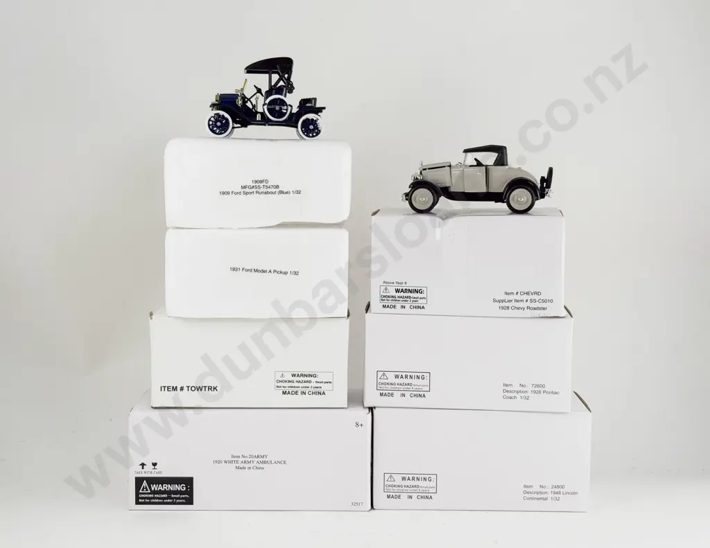 Various Manufacture 7 Boxed Classic Car Models Image 1++