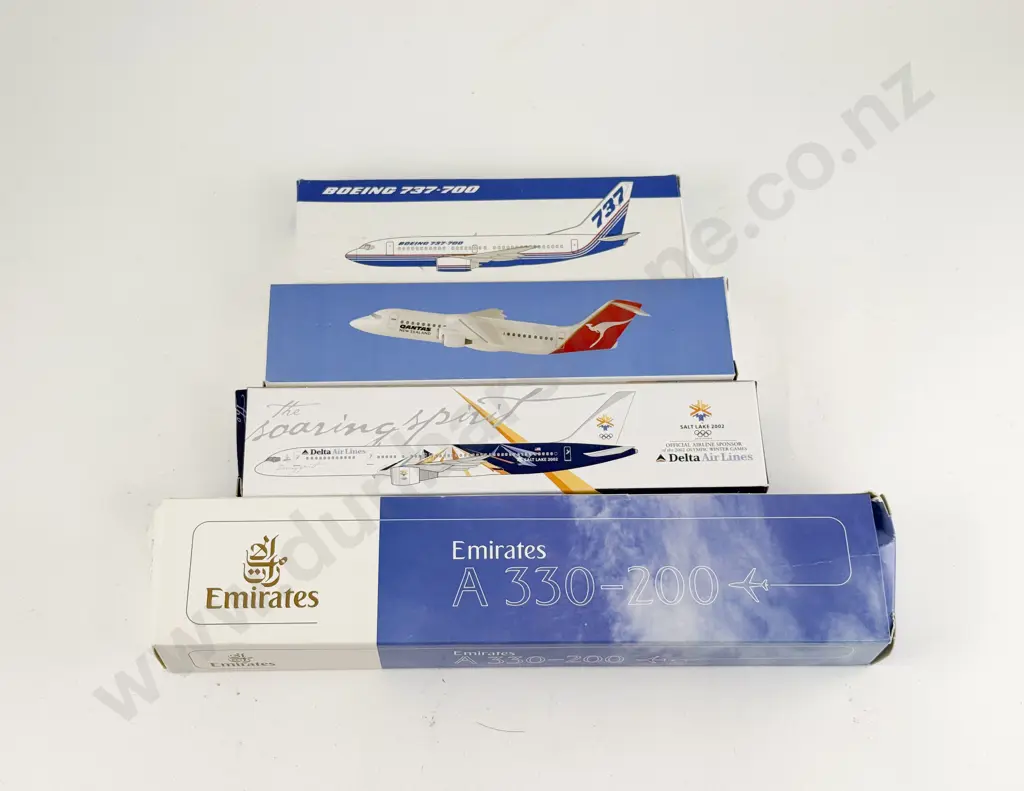 Four Aviation Inflight Scale Models Image 1++