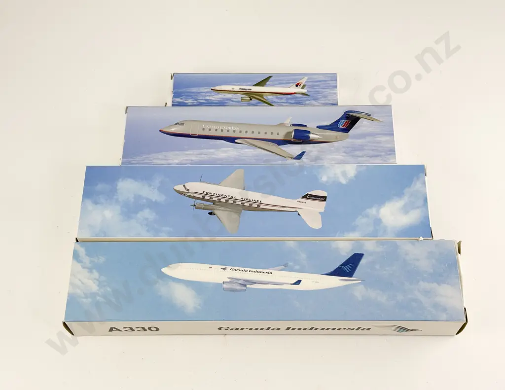 Four Aviation Inflight Scale Models Image 1++