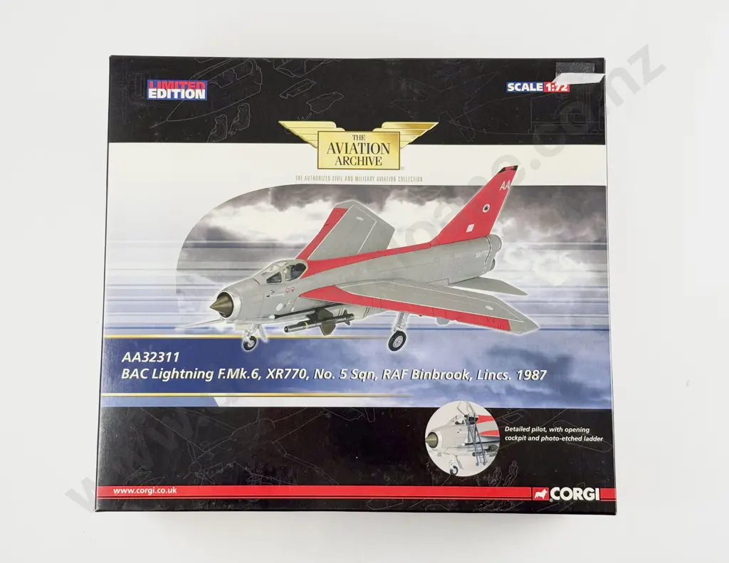 Boxed Corgi Aviation Archive AA32311 BAC Lightning F.Mk.6 Ltd Ed 1516 of 1600 Image 1++