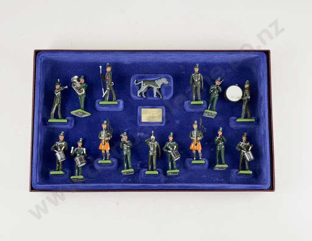 5192 – The Royal Irish Rangers - Limited Edition – 0681 of 2000 with six extra figures Euphonium Image 1++