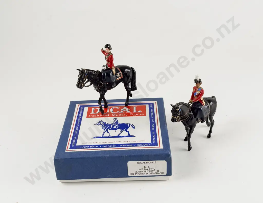 Boxed Ducal Models Her Majesty QEII Col-In-Chief Scots Guards and Unboxed Queen Image 1++