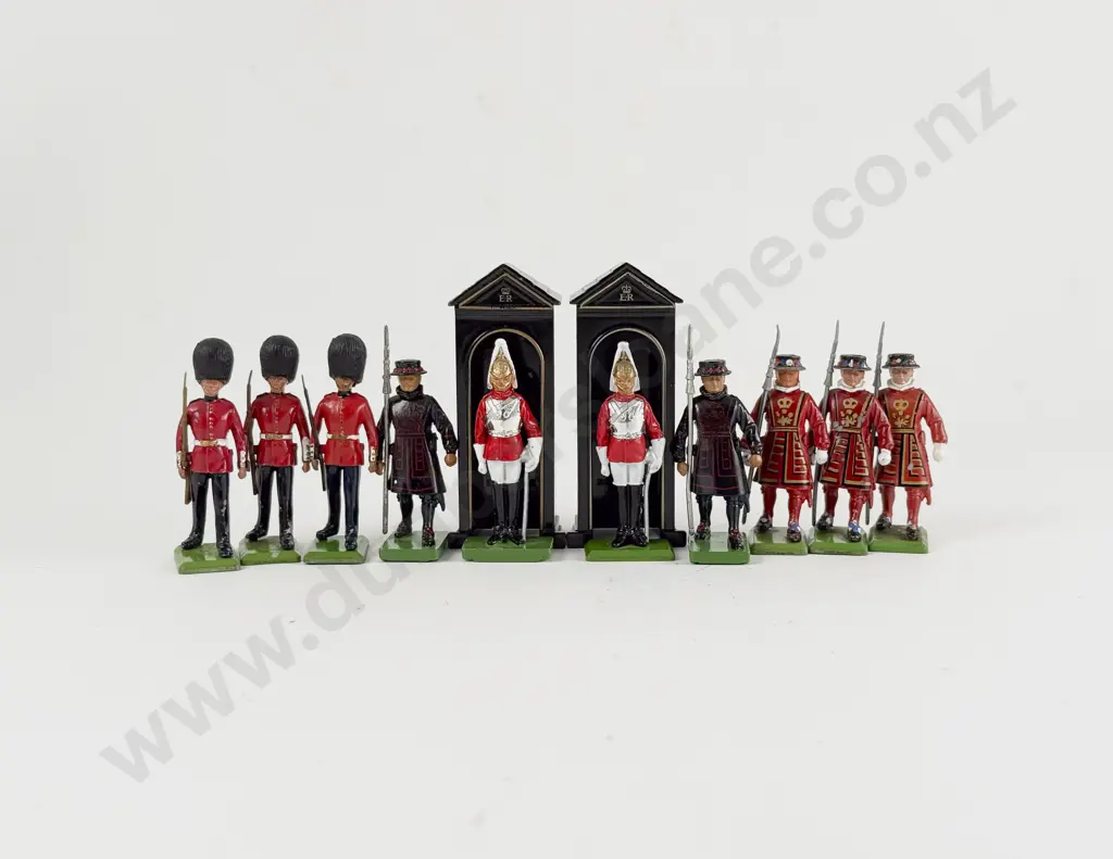 Unboxed Britains Five Beefeaters Two Sentry Boxes Two Life Guards and Three Scots Guards Image 1++