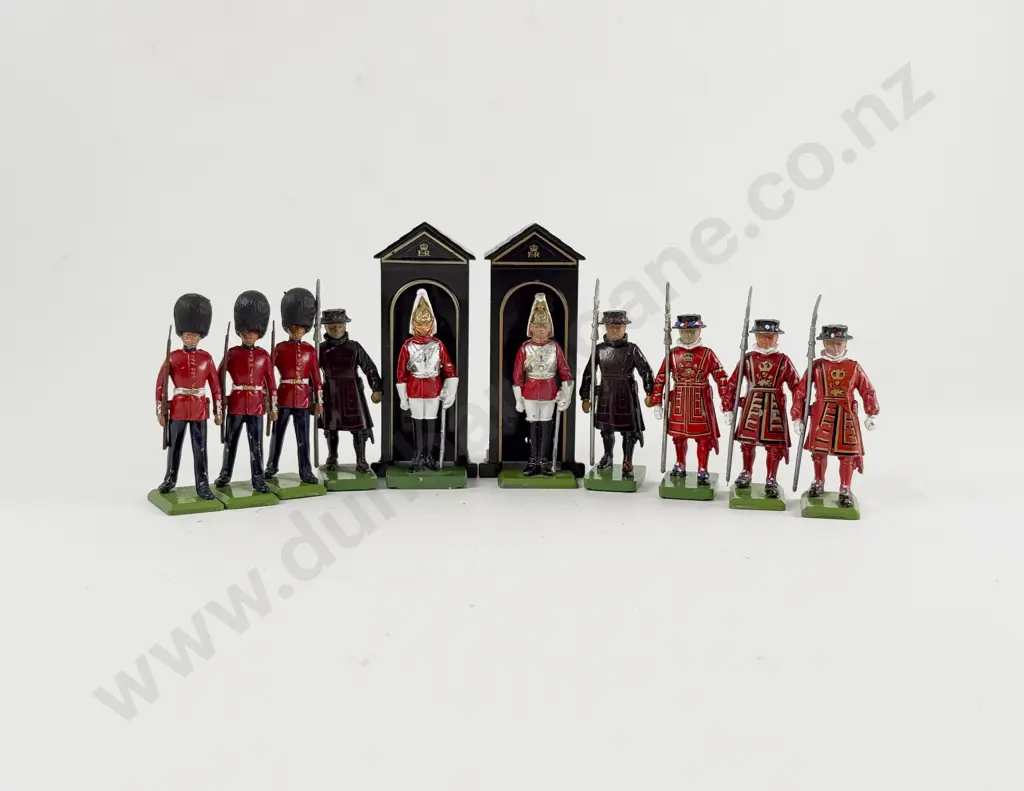 Unboxed Britains Five Beefeaters Two Sentry Boxes Two Life Guards and Three Scots Guards Image 1++