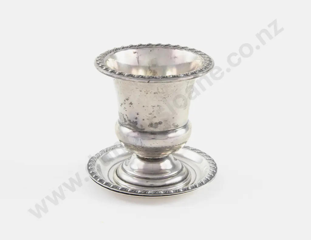 Rogers Miniature Urn Shaped Toothpick Holder & Pair Of Pin Dishes Image 1++