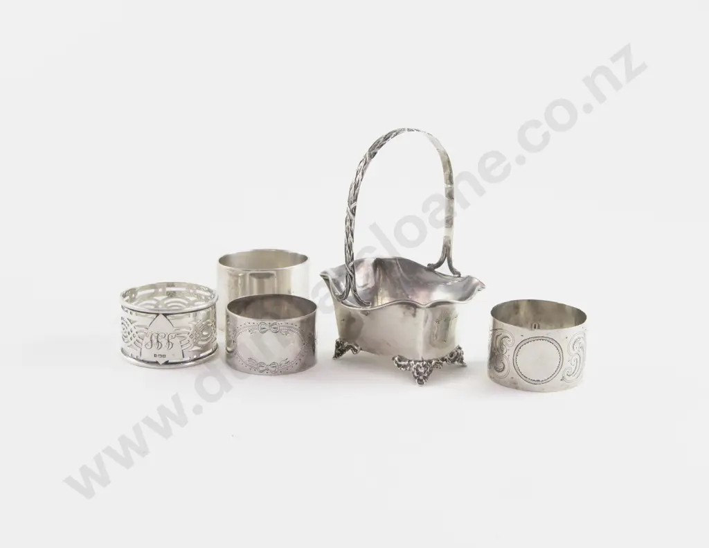 Small S/S Bon Bon Basket & 4 Napkin Rings Image 1++