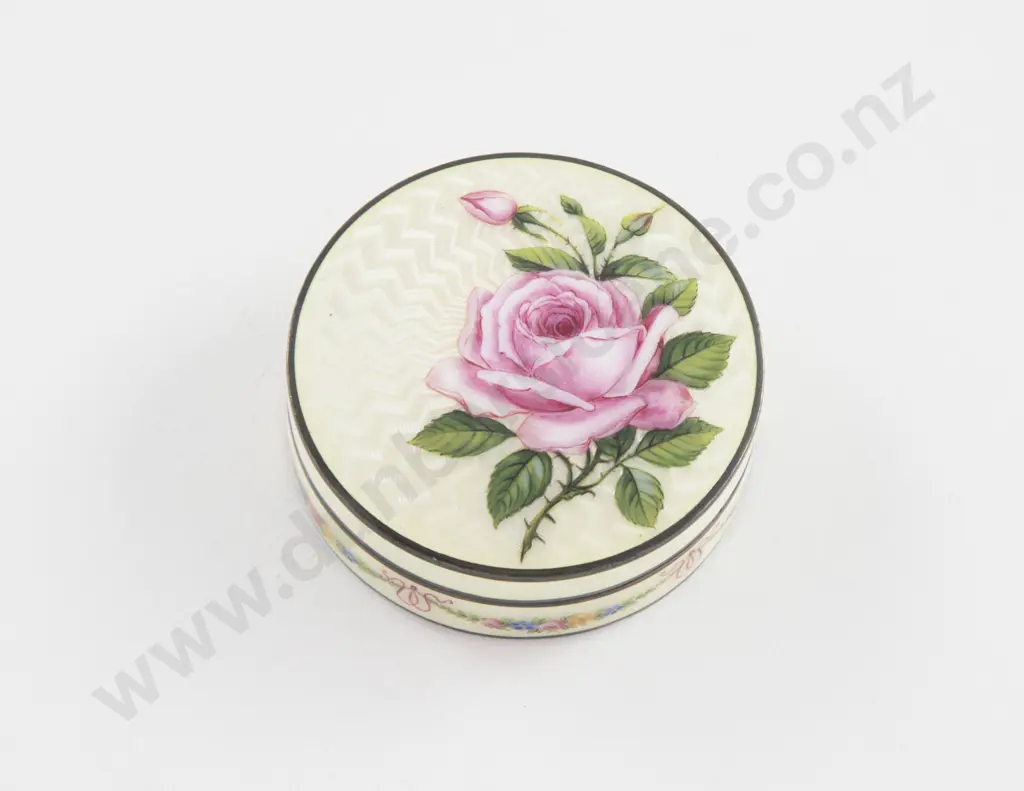 An Attractive Antique S/S Gilt & Guilloche Enamel Circular Pill Box Image 1++